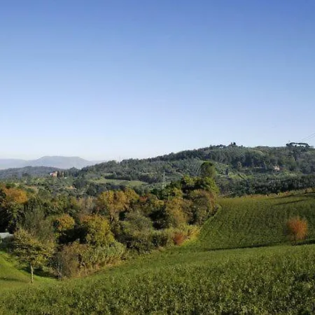 Apartament Ambrogiana Sleeps 6